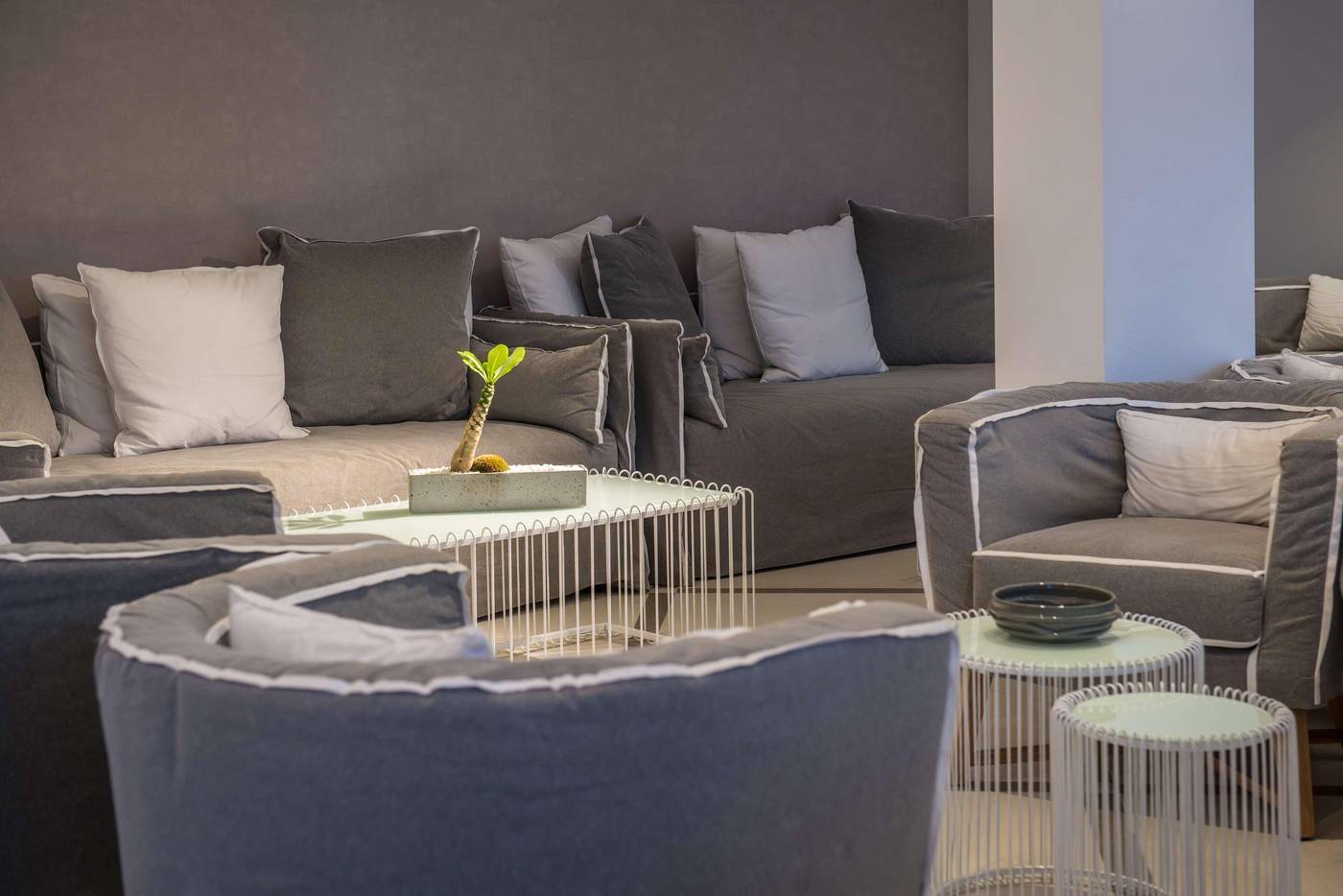 Mari-Kristin-Lobby-52