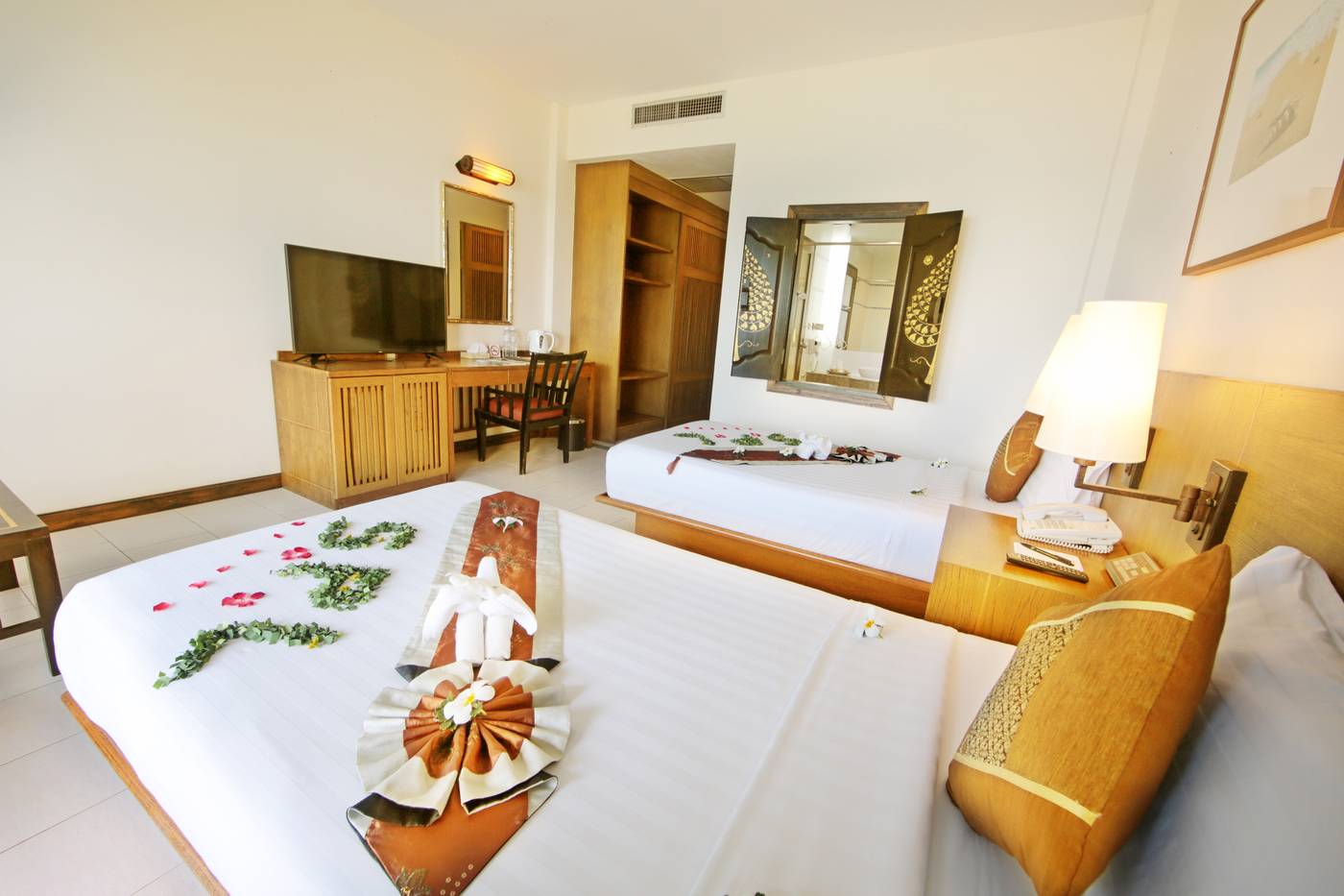 Supalai-Scenic-Bay-Resort-And-Spa-Room-35