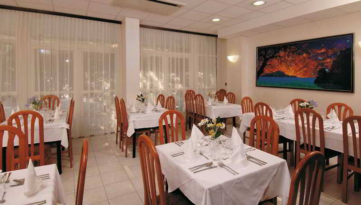 Orphee-Restaurant-10