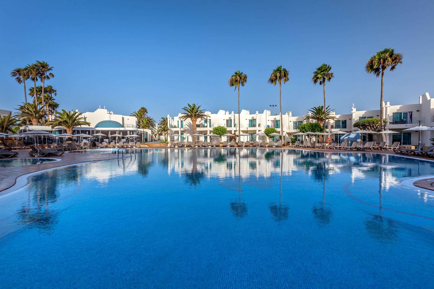 Barcelo-Corralejo-Sands-Pool-5