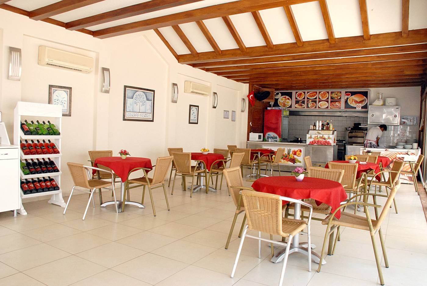 Costa-Queen-Resort-Restaurant-15