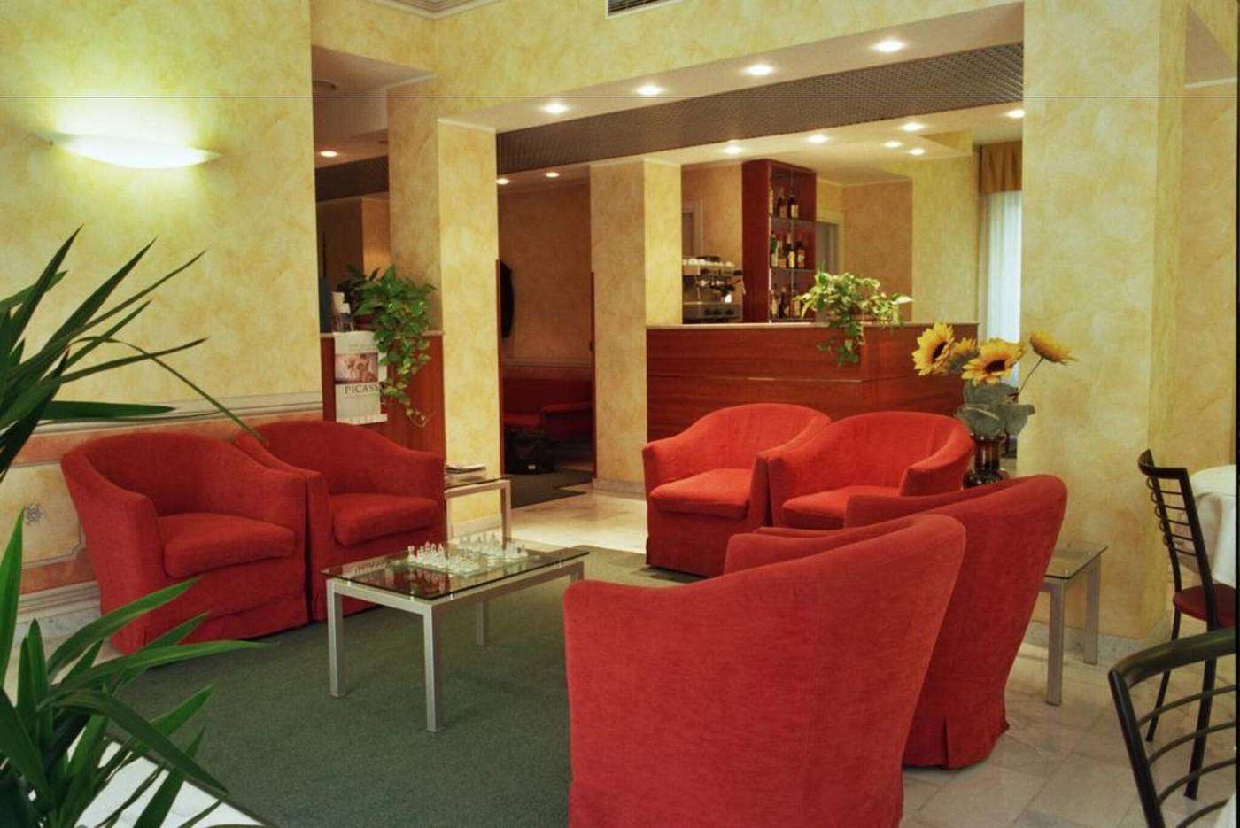 Hotel Engadina-Italy-COMO-Lobby-8