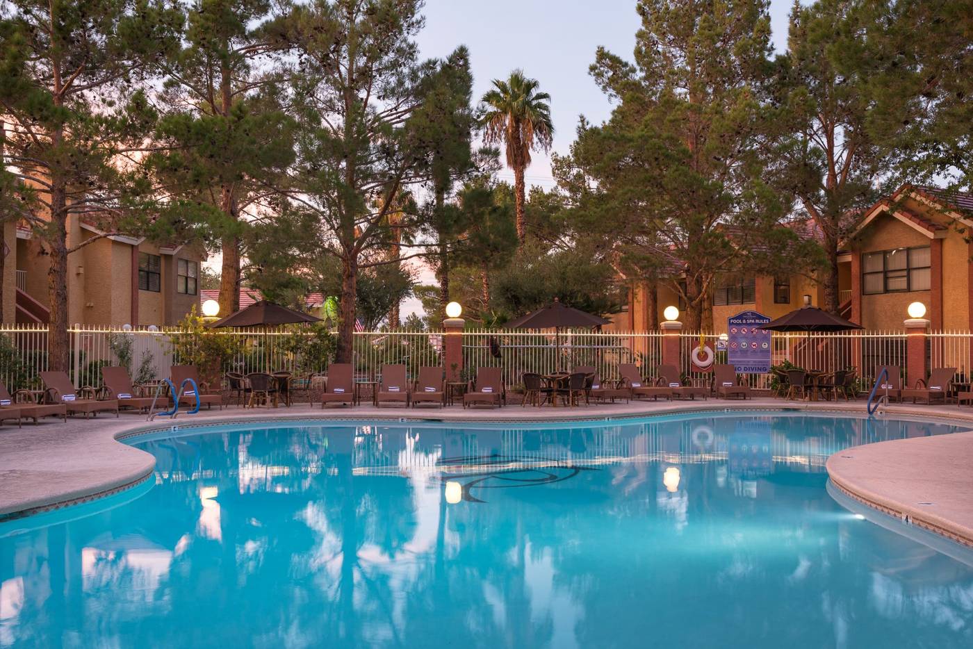 Westgate-Flamingo-Bay-Resort-Pool-48