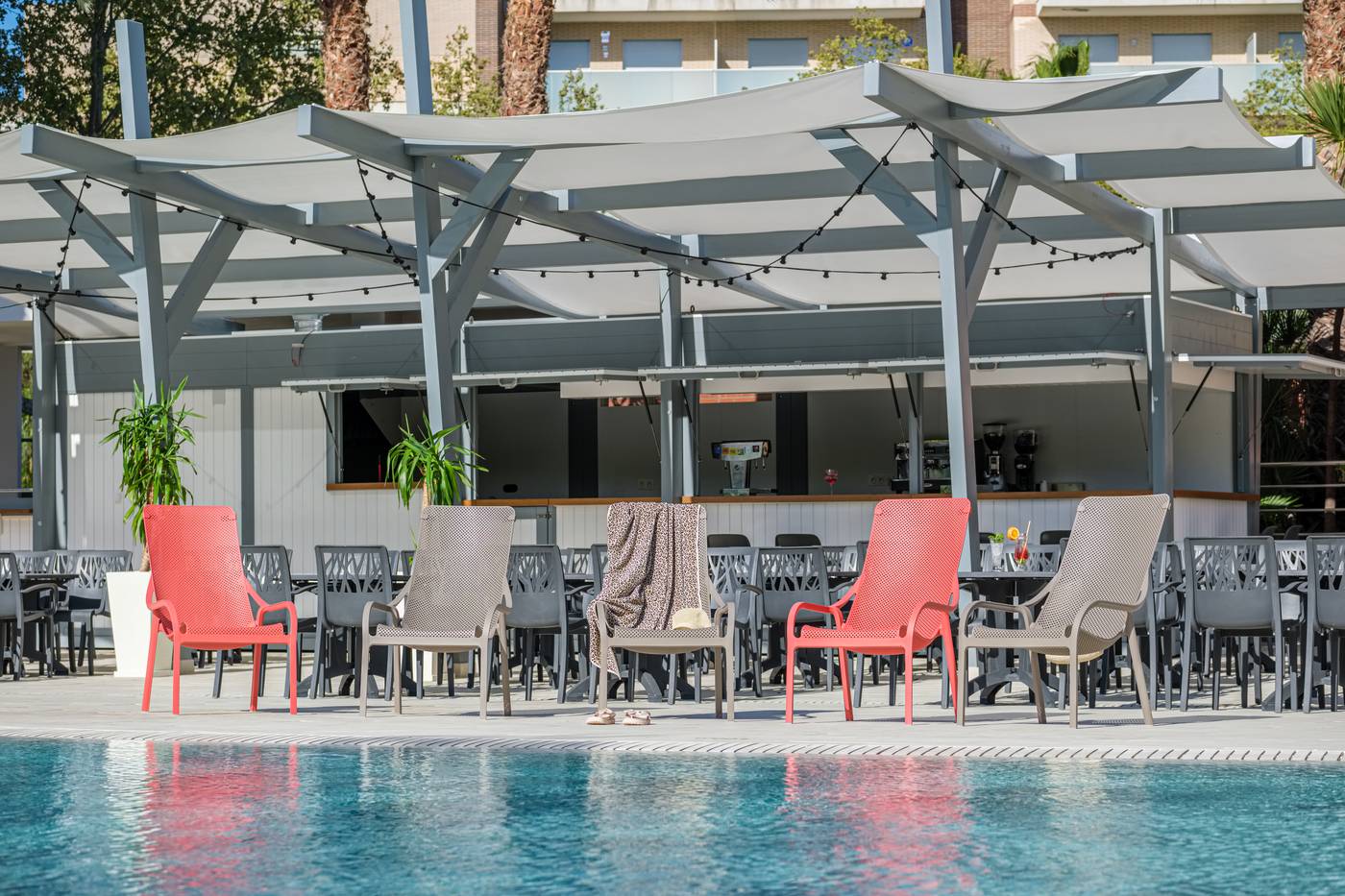 California-Garden-Pool-12