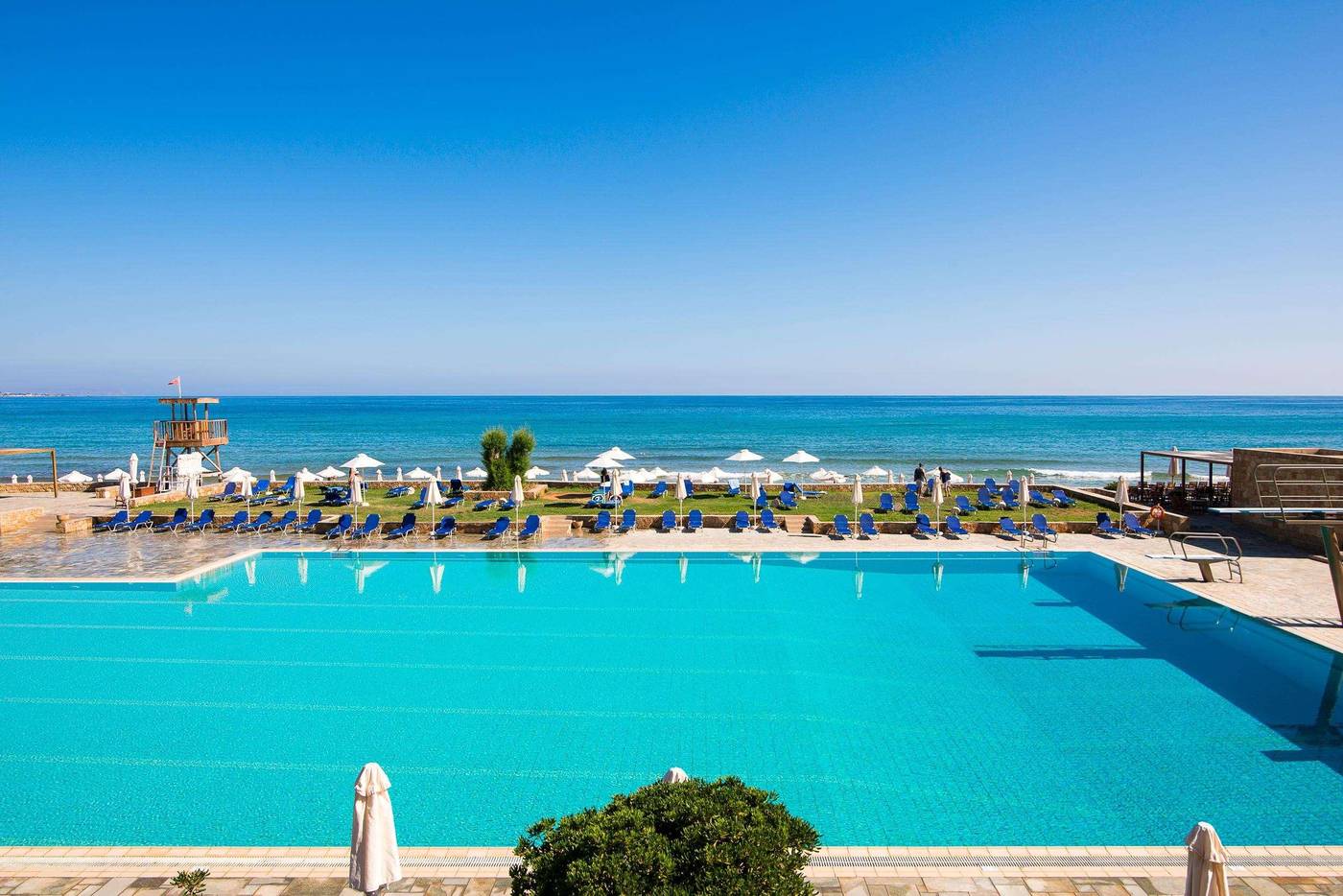 Kernos-Beach-Pool-54