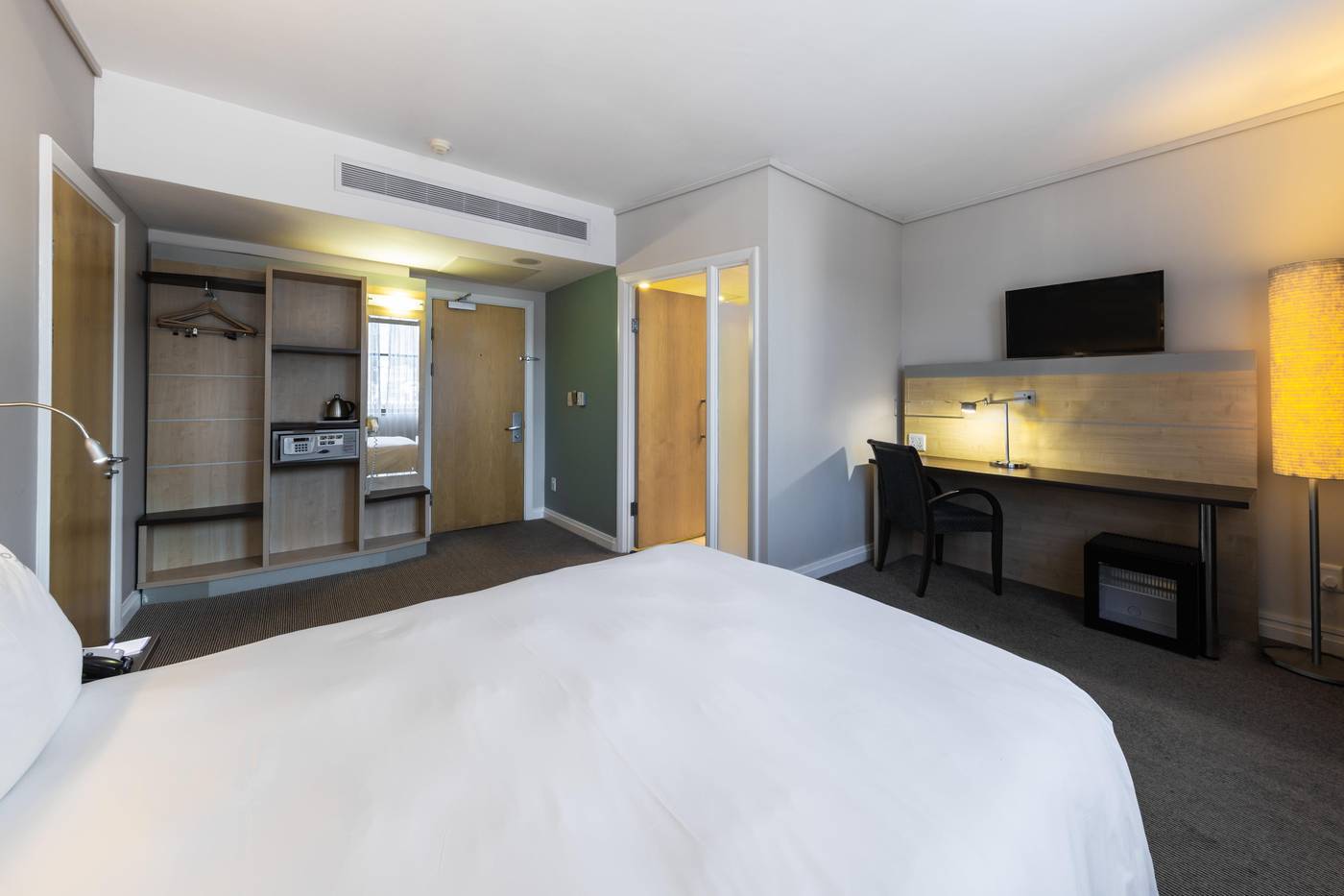 Holiday-Inn-Express-Cape-Town-City-Centre-Room-31