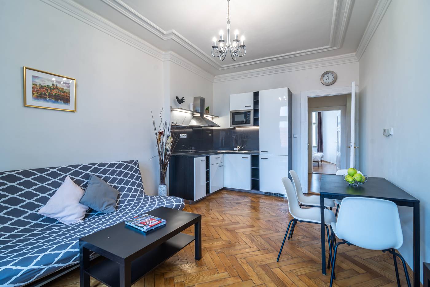 Royal-Road-Residence-Room-32