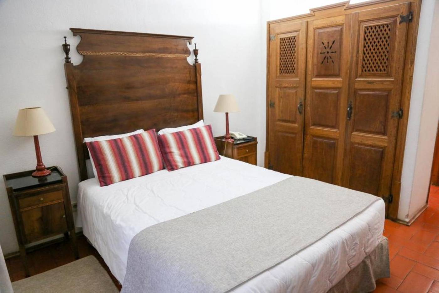 Inatel-Castelo-de-Vide-Room-4