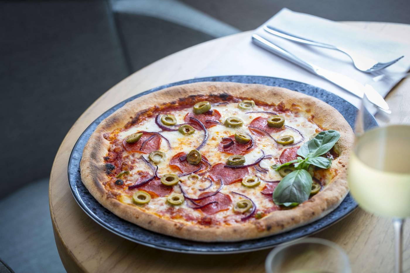 Hampton-by-Hilton-Amsterdam-Airport-Schiphol-Restaurant-31