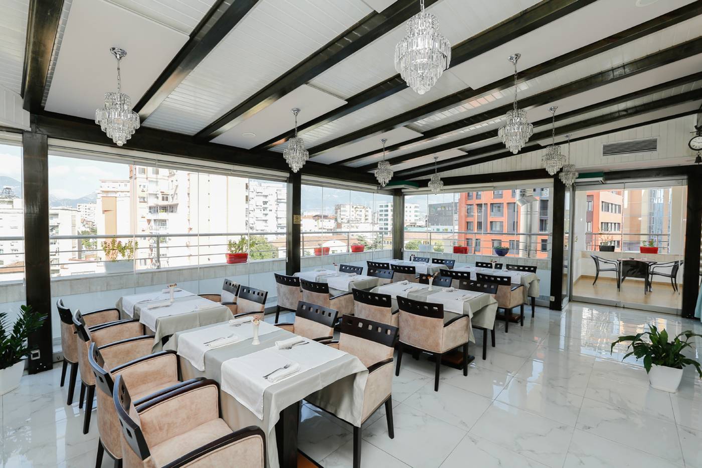 Oxford Hotel 12.12.25