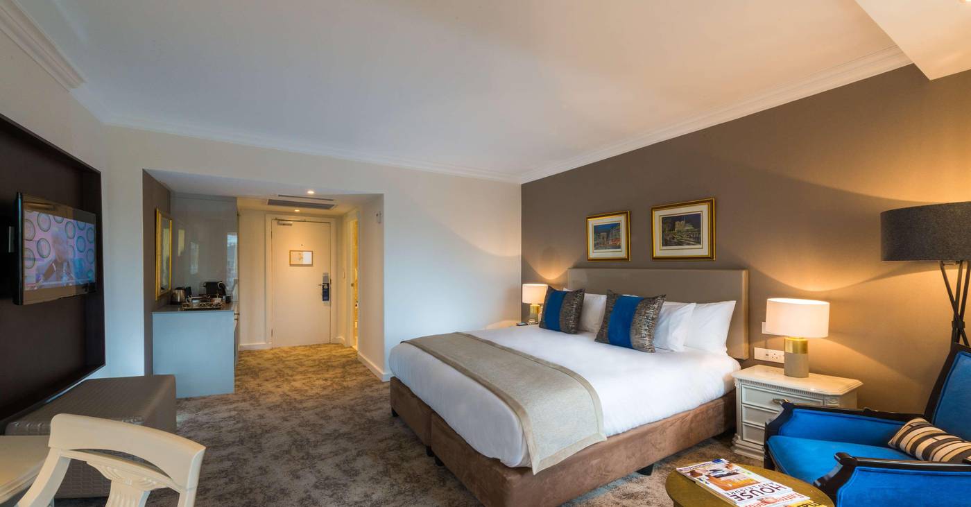 Radisson-Blu-Le-Vendome-Room-25