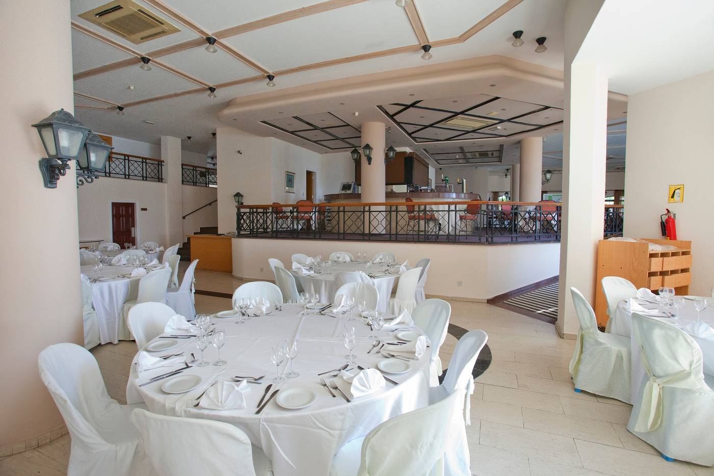 Episkopiana-Restaurant-15