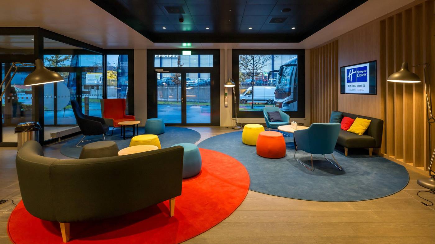 Holiday Inn Express Luzern - Kriens-Switzerland-Kriens-General view-4