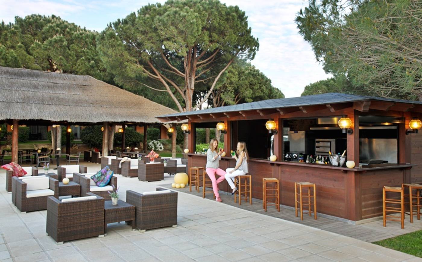 La-Costa-Hotel-Golf---Beach-Resort-Bar-18
