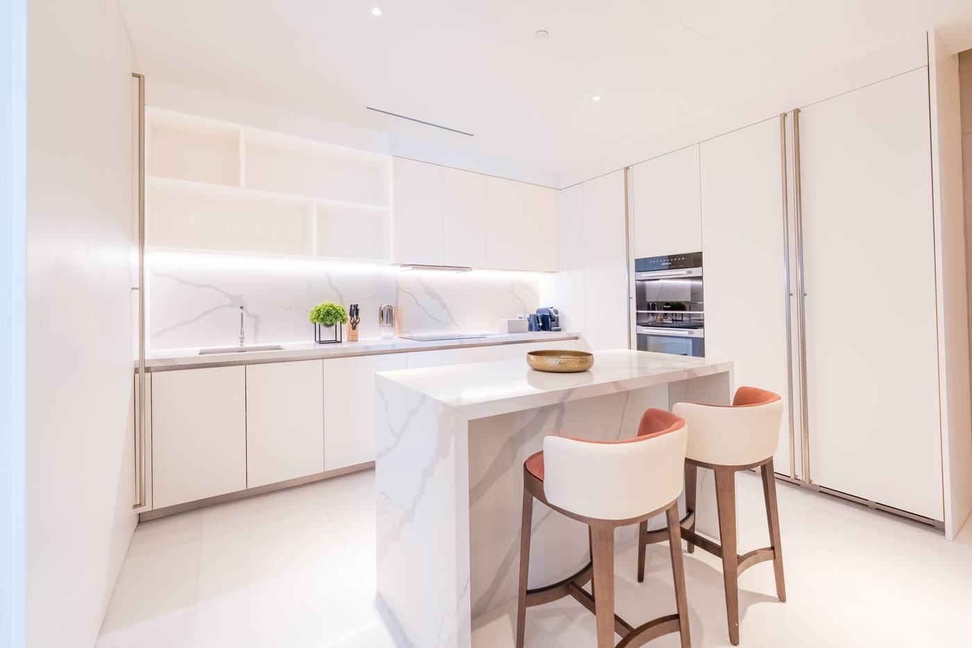 Five-Luxe-Hotel-Room-35