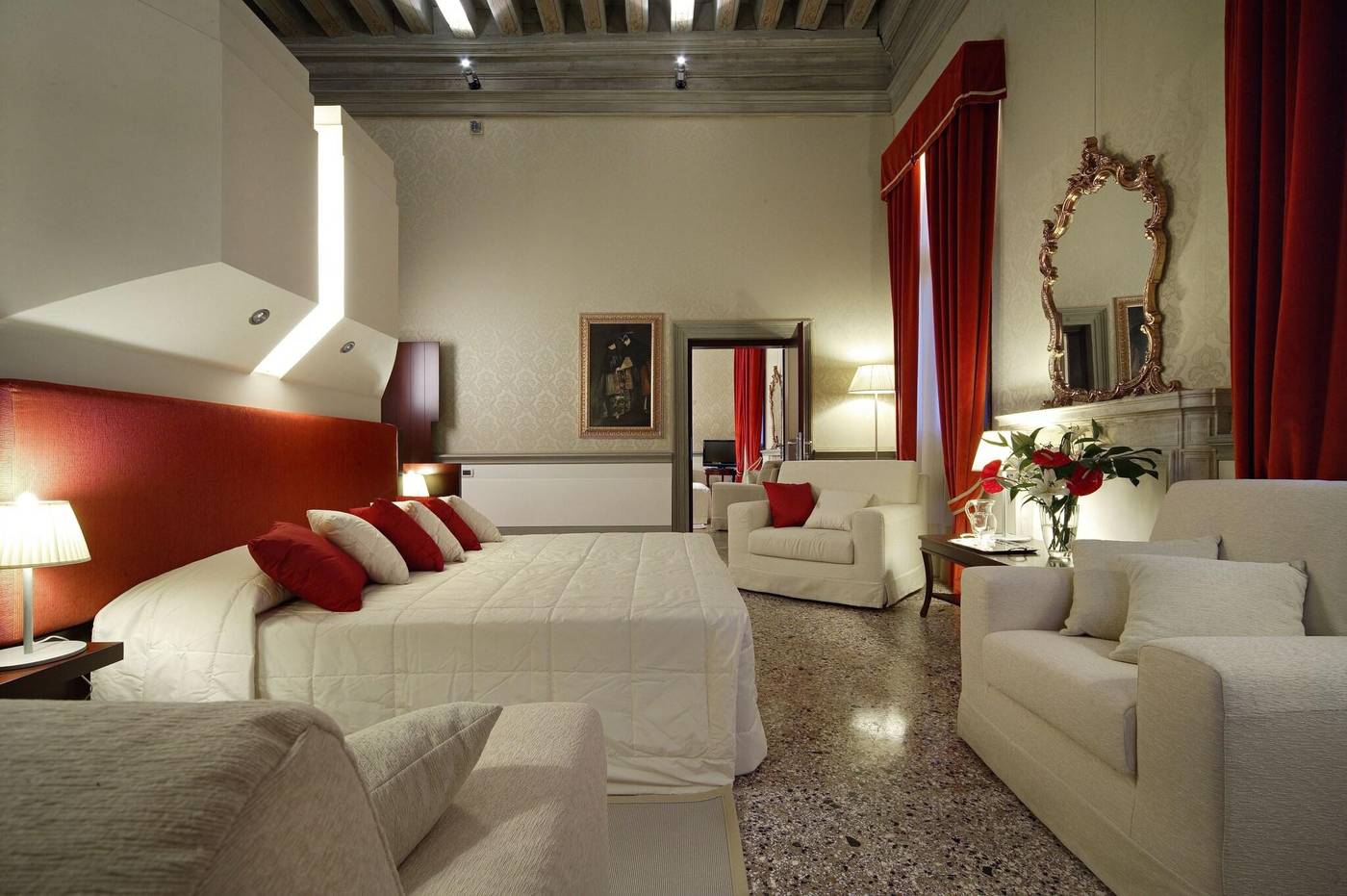 Ruzzini-Palace-Room-53