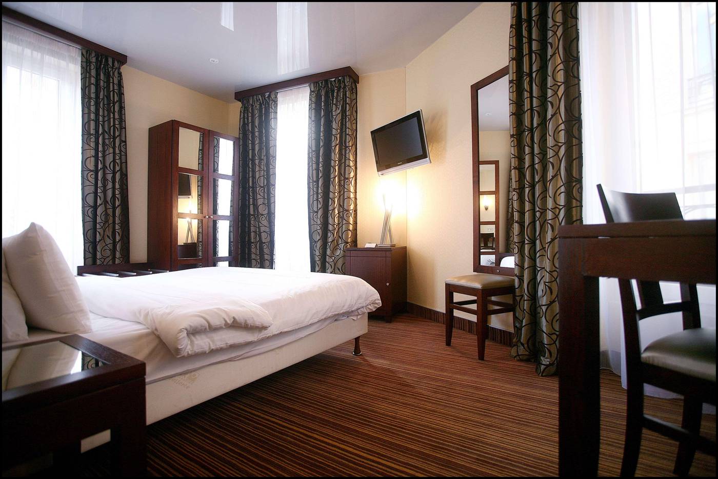 Grand-Hotel-Francais-Room-46