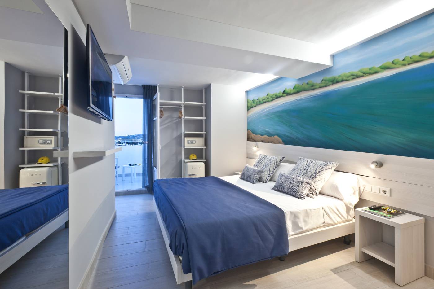 Hotel-Ryans-La-Marina-Room-19