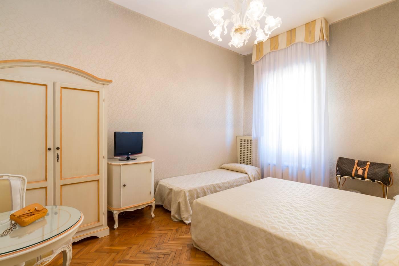 Palazzo-Guardi-Room-19