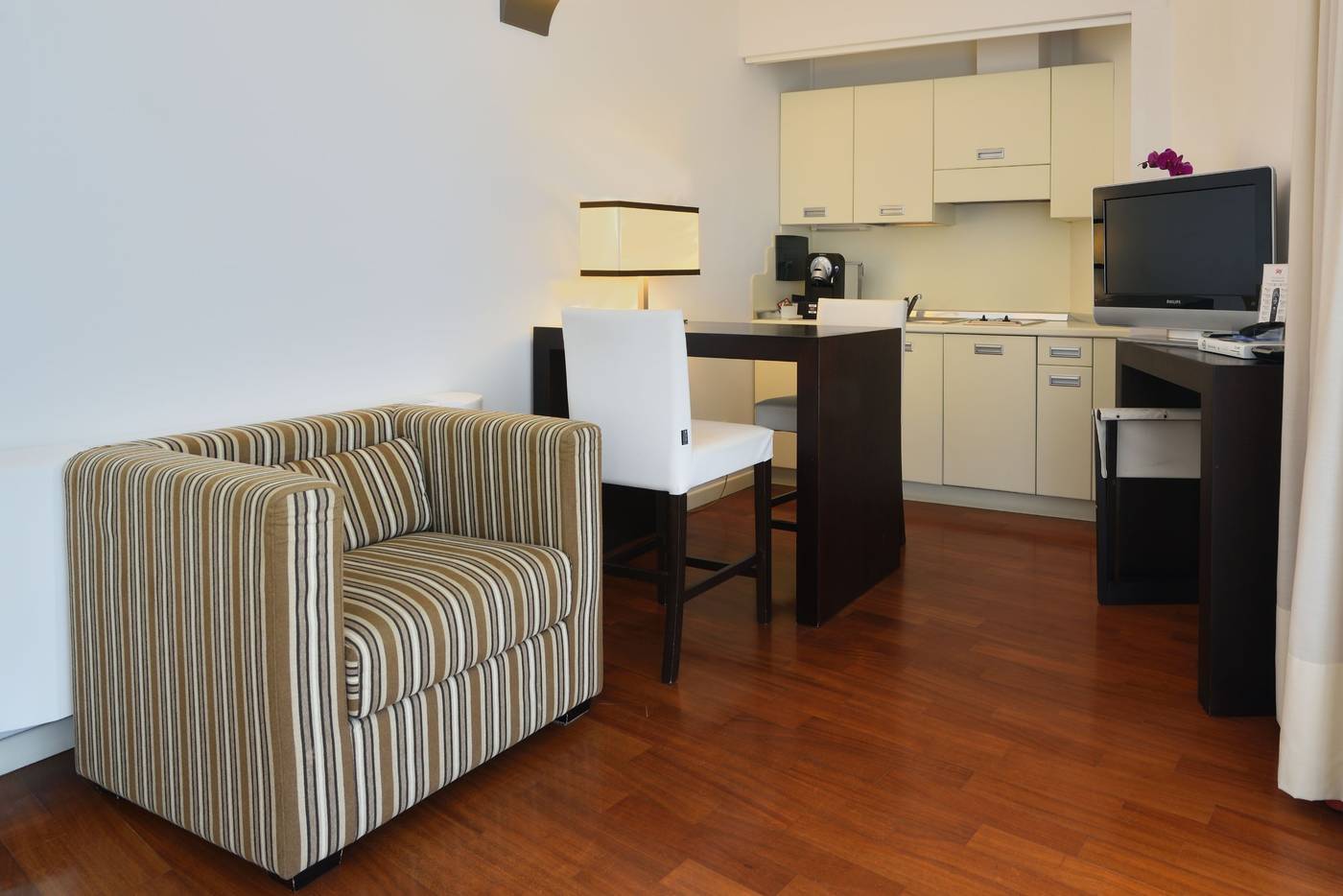 Eden-Rock-Resort-Room-4