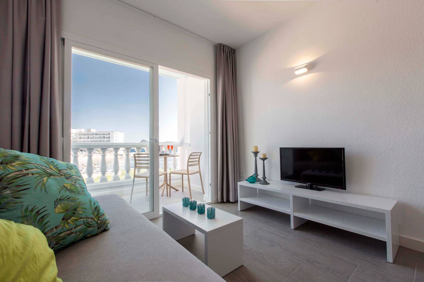 The-Beach-Star-Ibiza-Room-35