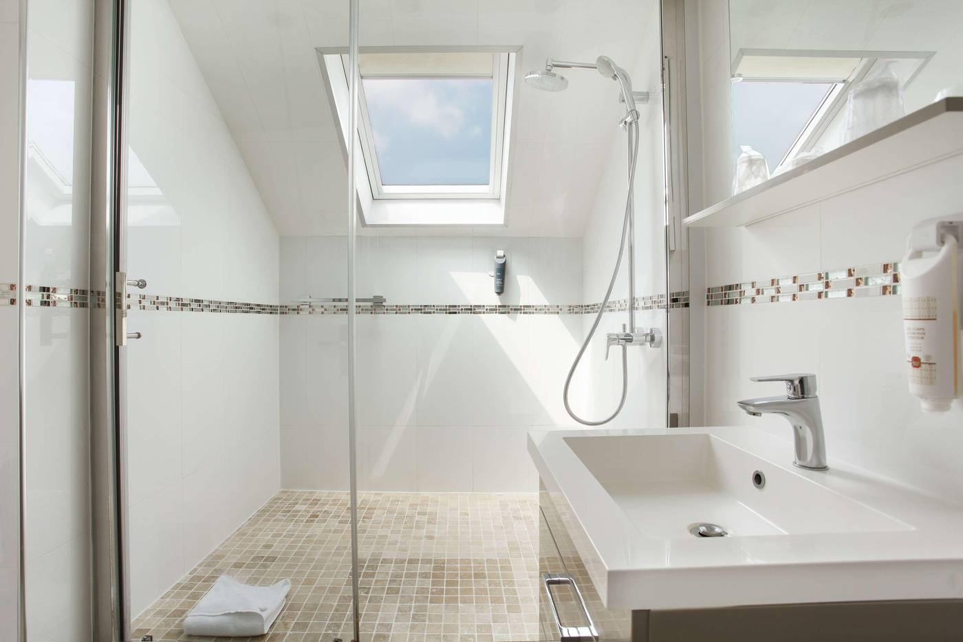 Qualys-Hotel-Apolonia-Mouffetard-Paris-5-Room-47