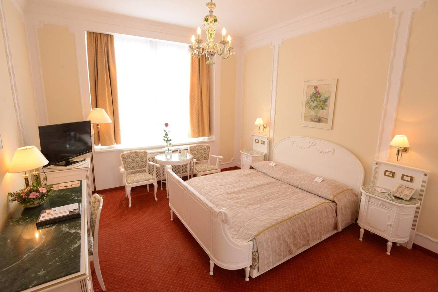 Ambassador-Zlat-----Husa-Room-29