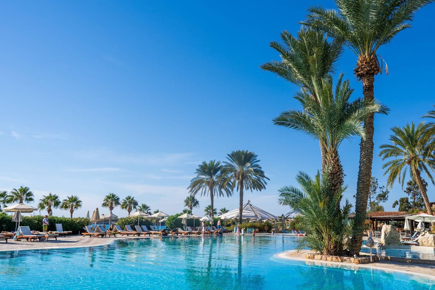 Coral-Beach-Hotel-and-Resort-Pool-2