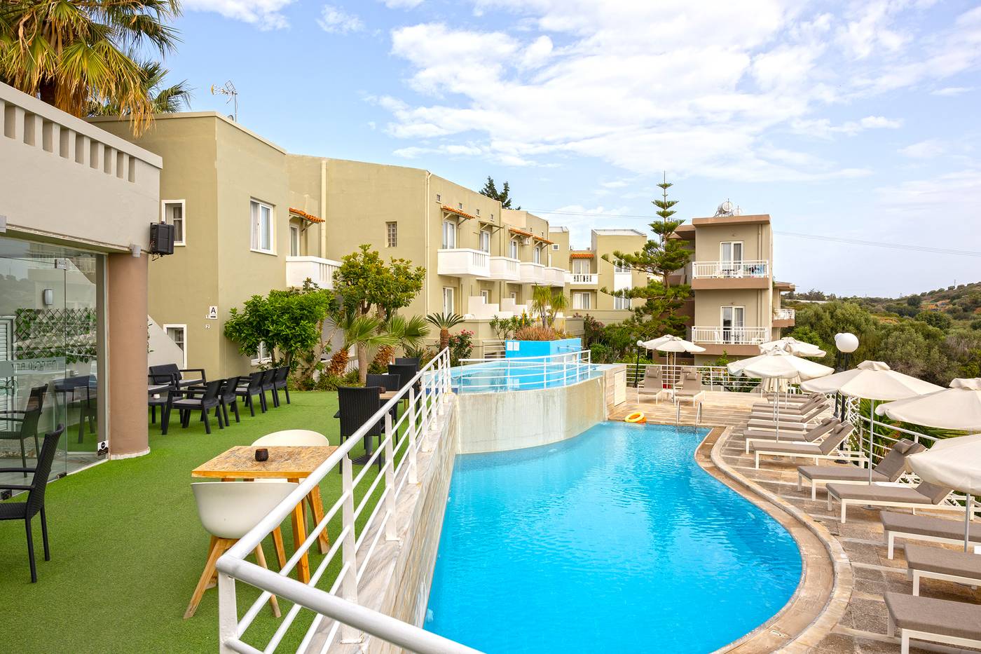 Pelagia-Bay-Pool-8
