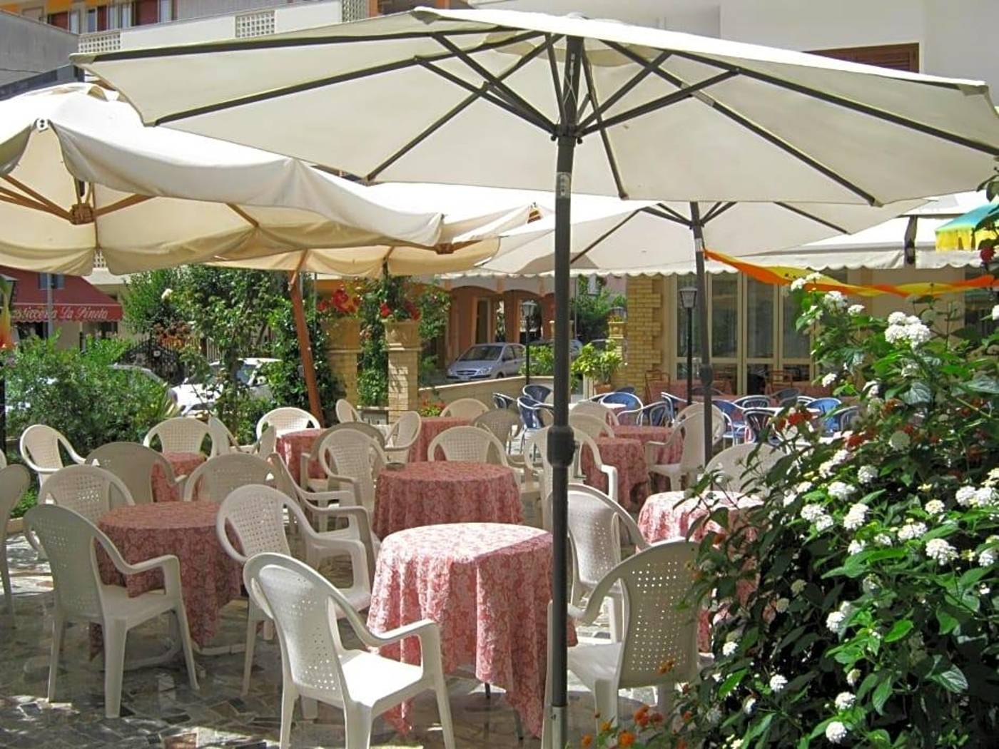 Hotel Blurelda-Italy-SILVI MARINA -General view-8