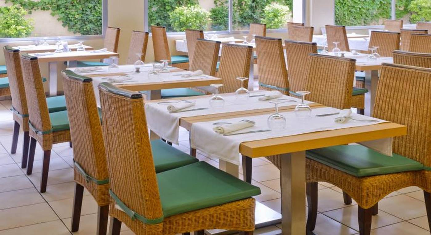 Oasis-Tossa-Restaurant-29