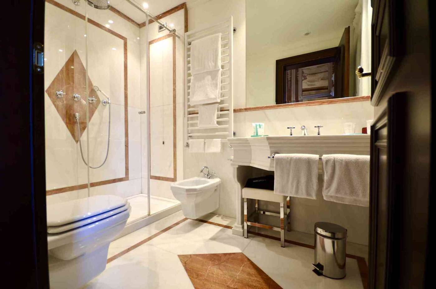 Nani-Mocenigo-Palace-Room-55