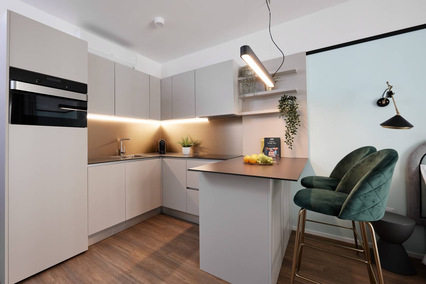 The-Amberlyn-Suite-Hotel-Room-31