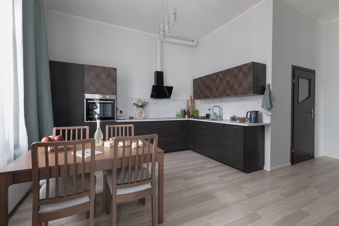 Platinum-Suite-Room-16