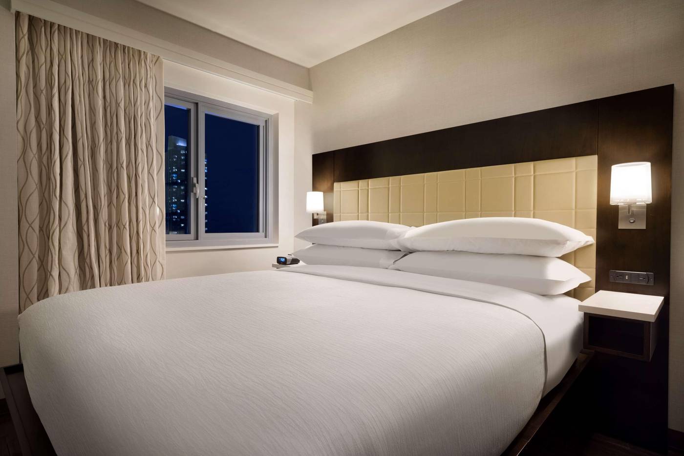 Embassy-Suites-by-Hilton-New-York-Manhattan-Times-Sq-Room-38