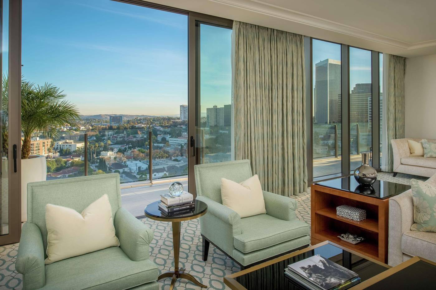 Waldorf-Astoria-Beverly-Hills--CA-Room-43