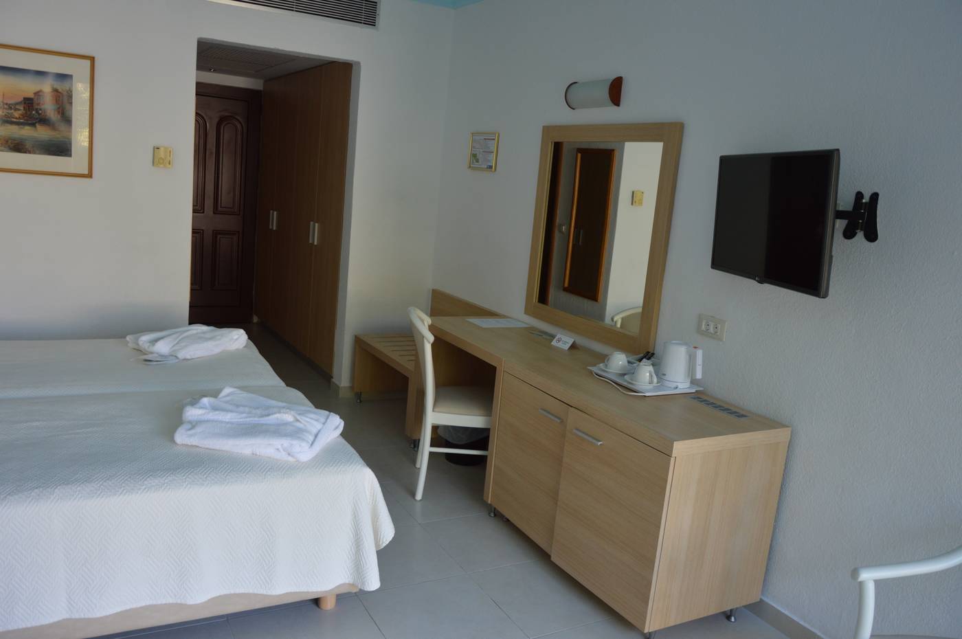 Blue-Horizon-Room-42