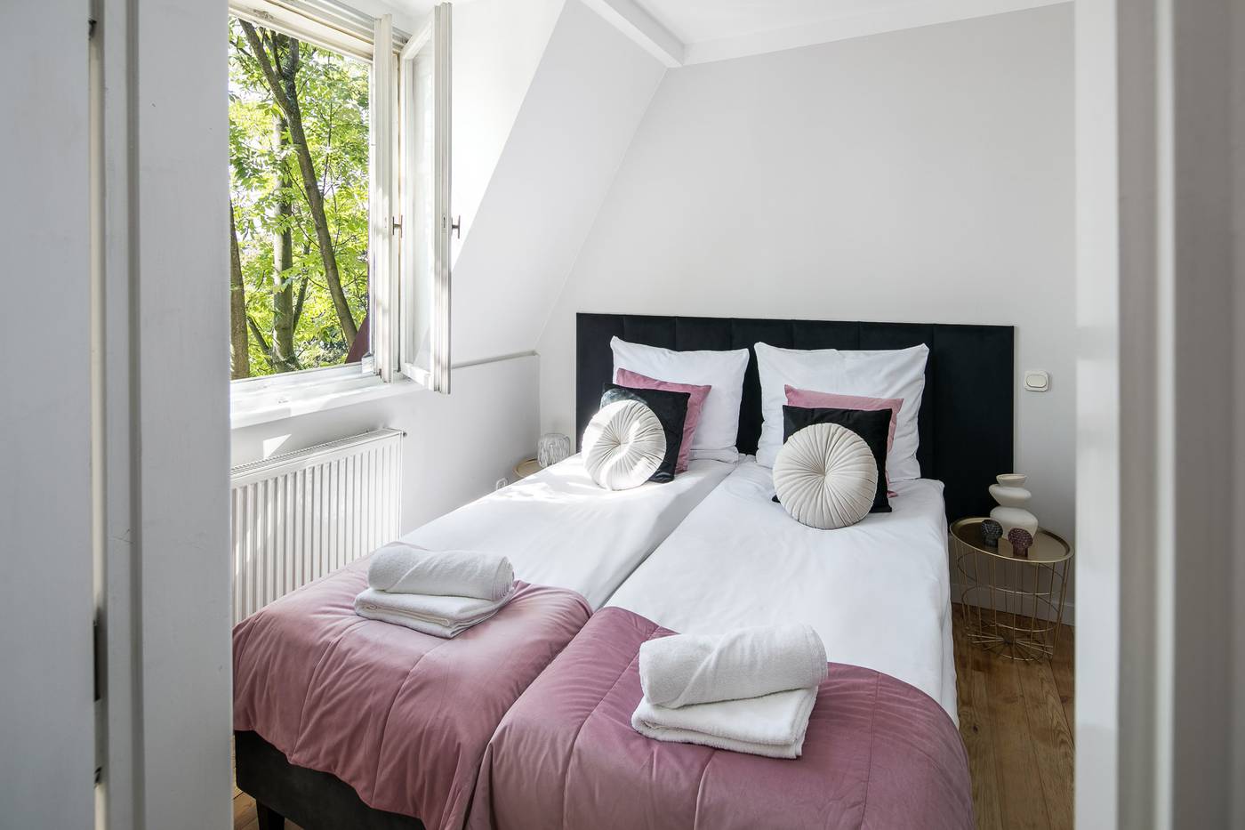 Green-Avenue-Apartments-Room-28