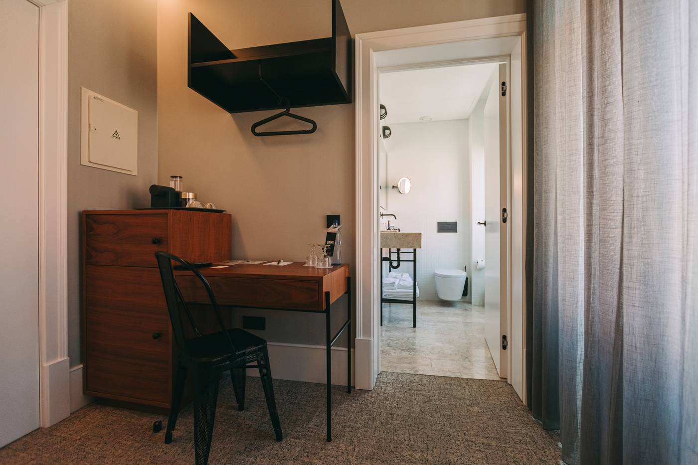 1908-Lisboa-Hotel-Room-4