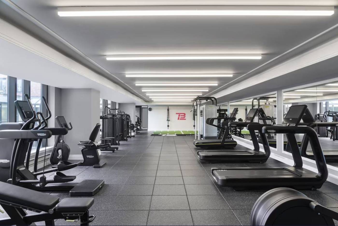 Four-Seasons-Hotel-Boston-Sports-and-Entertainment-60