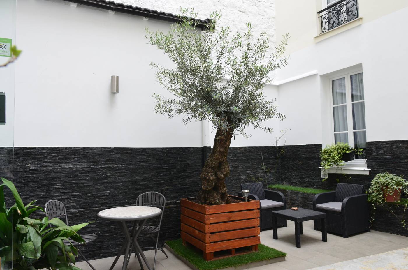 Le-Twelve-Terrace-31