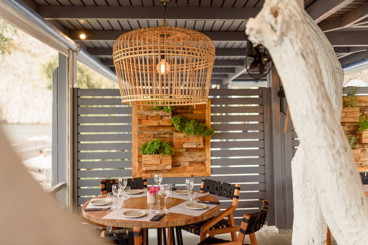 Afroditi-Venus-Restaurant-23