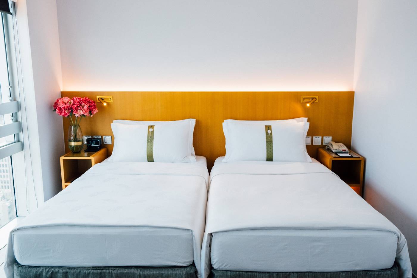 The-Empire-Hotel-Kowloon-Room-1