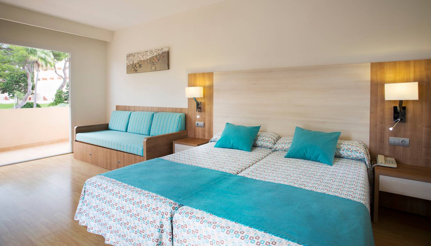 Invisa-Figueral-Resort---Cala-Blanca-Room-23