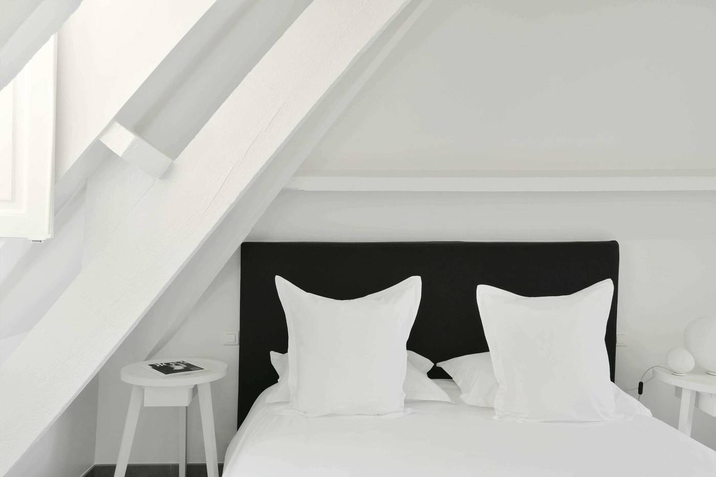 White-1921-Saint-Tropez-Room-21