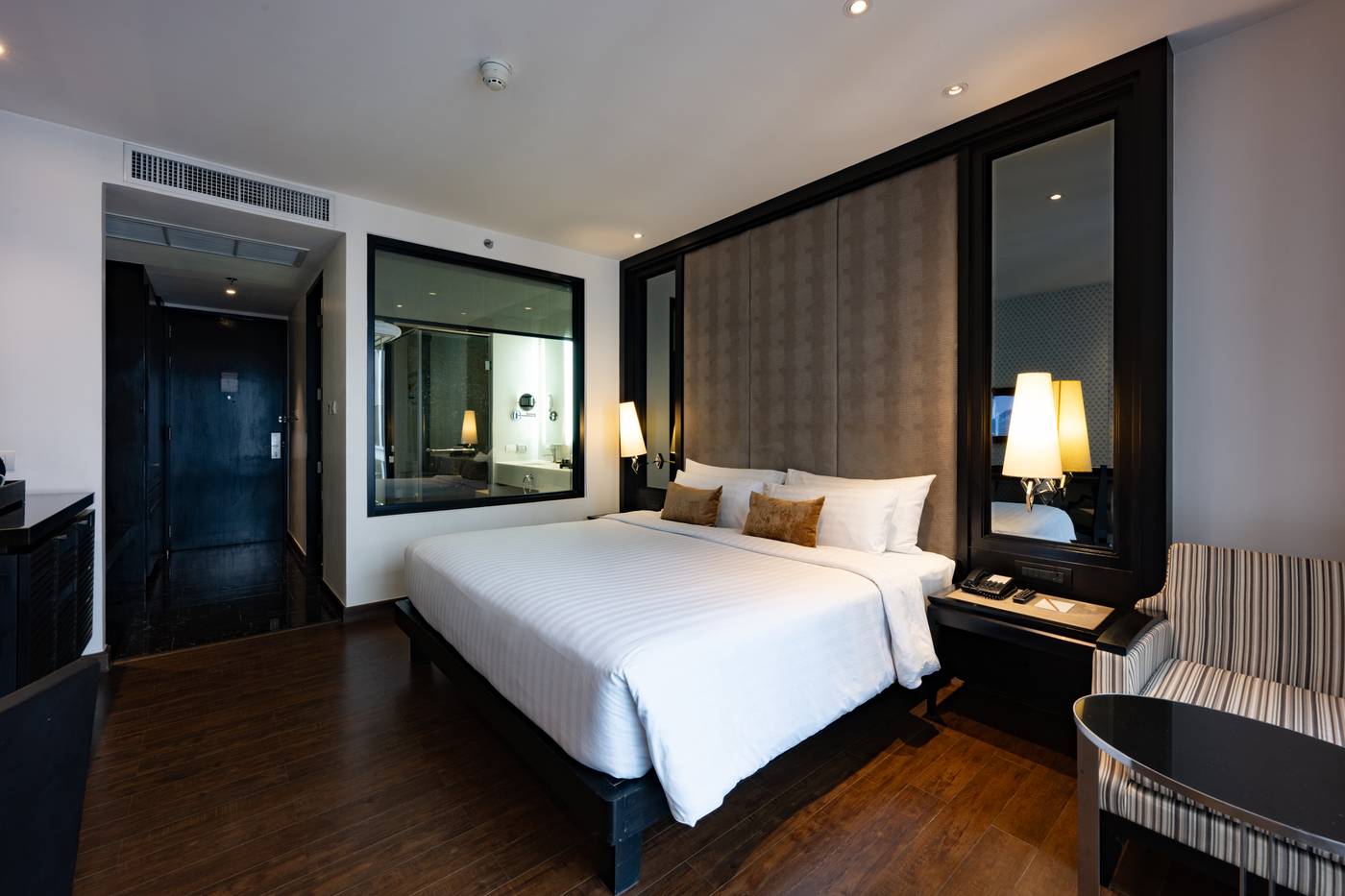 Movenpick-Hotel-Sukhumvit-15-Bangkok-Room-28