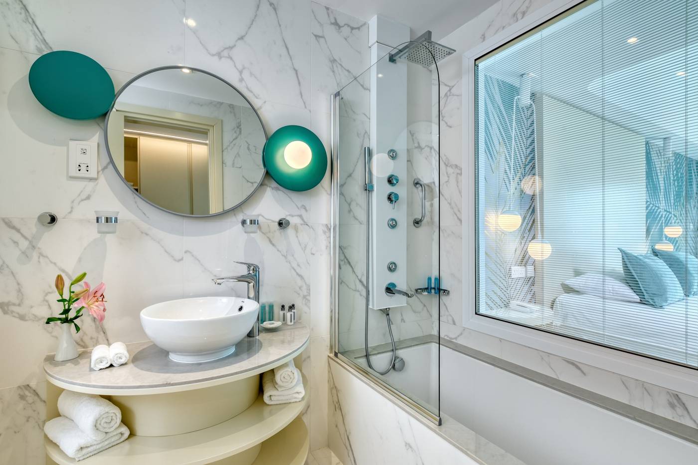 The Ivi Mare - Designed for adults