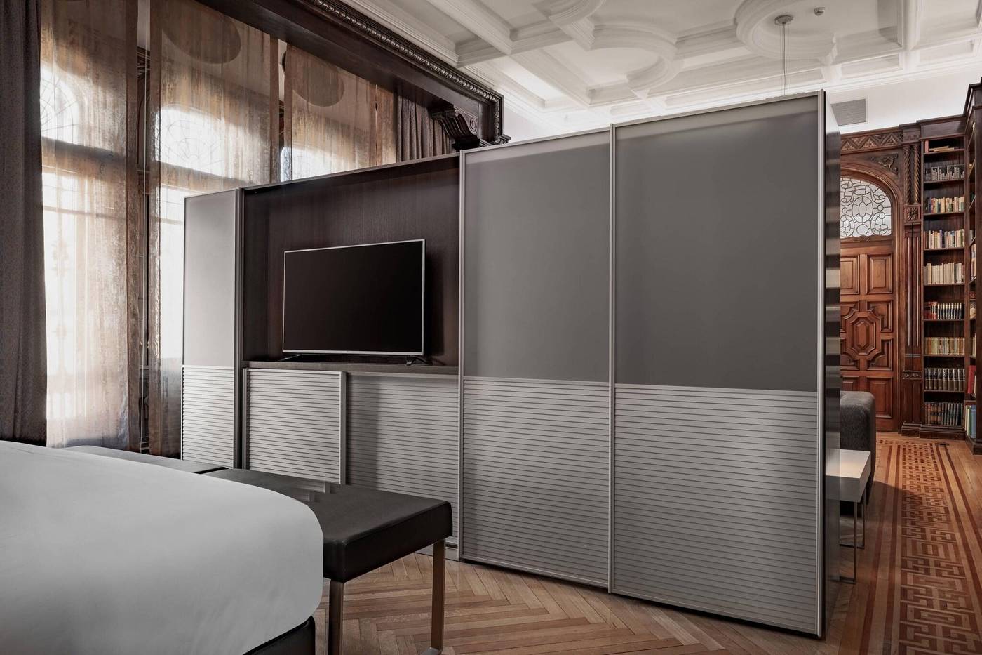 AC-Hotel-Palacio-del-Retiro-Autograph-Collection-Room-81