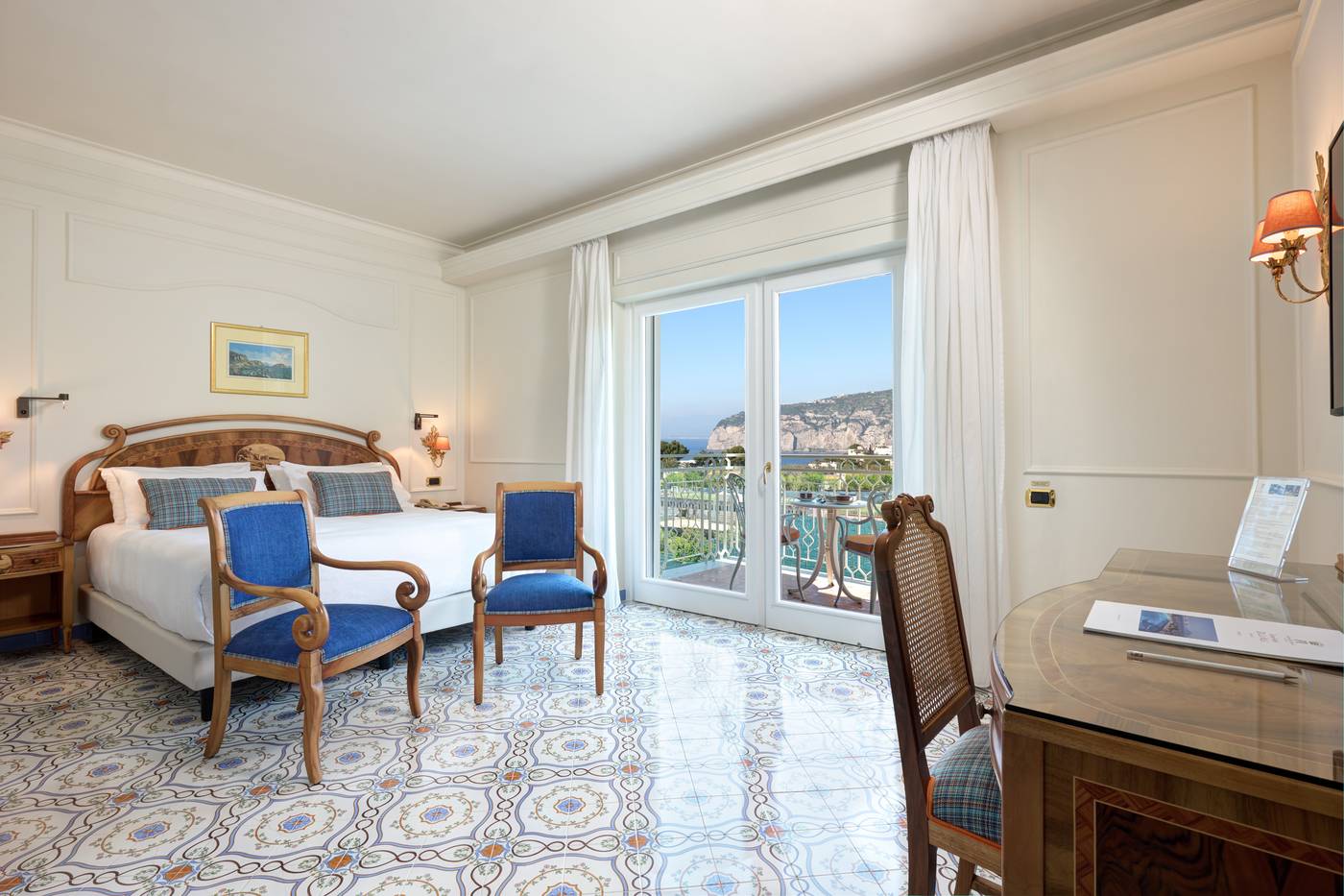 Grand-Hotel-de-la-Ville-Room-25