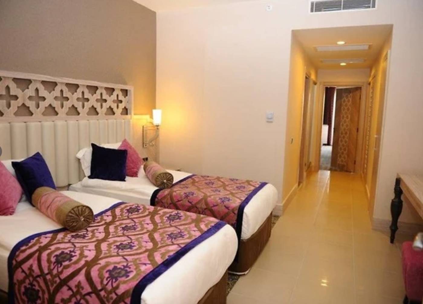 Royal-Alhambra-Palace-Room-31